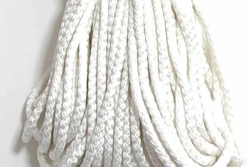 beyaz polyester ip demeti